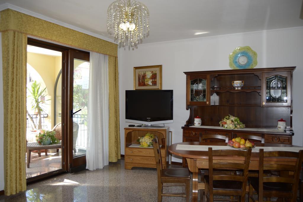 Affittacamere Acquamarina Oristano Bagian luar foto